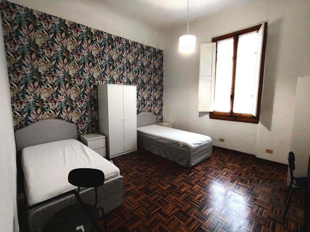Shared room in Florence