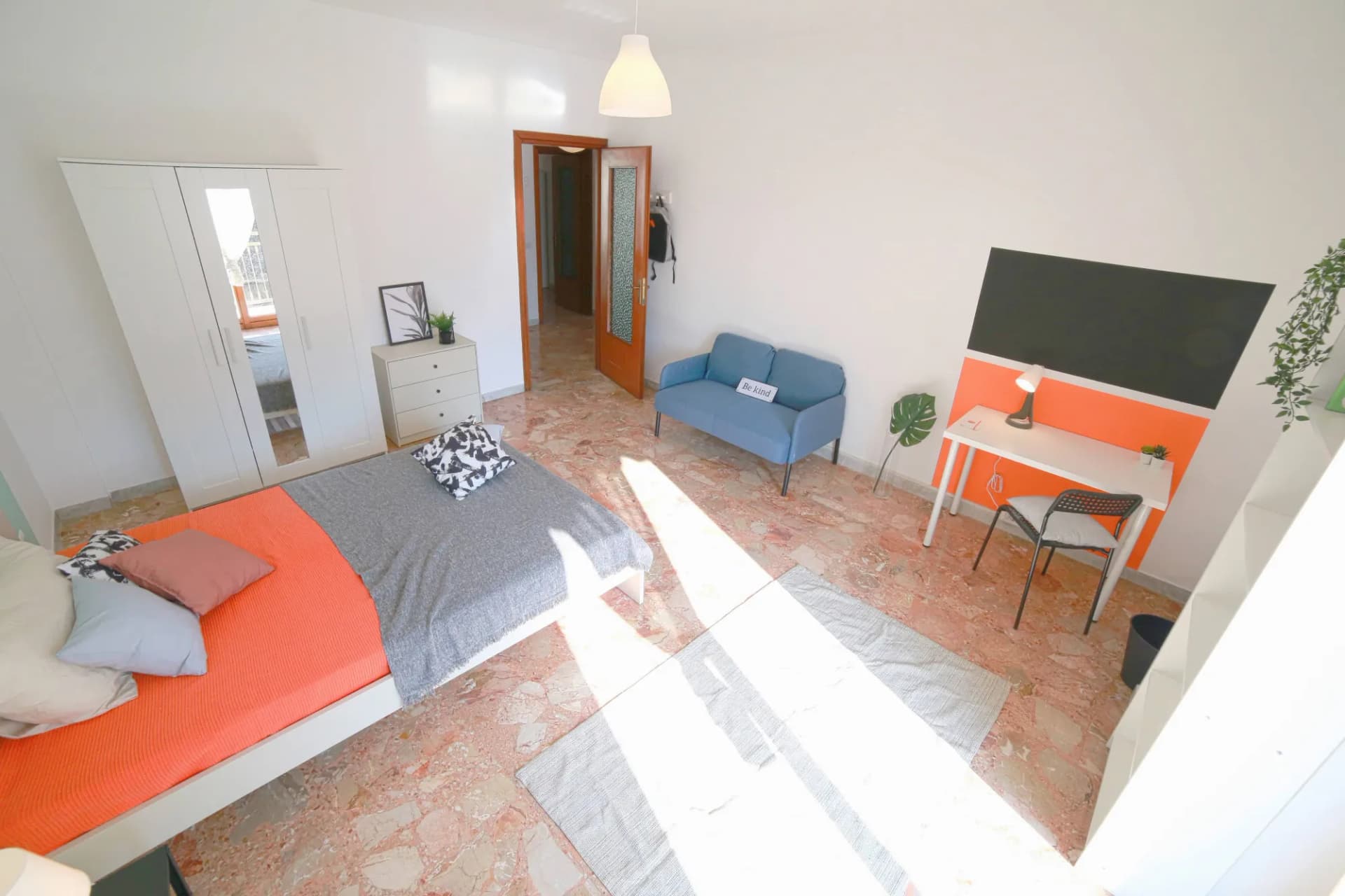 Private room in Lecco photo 3