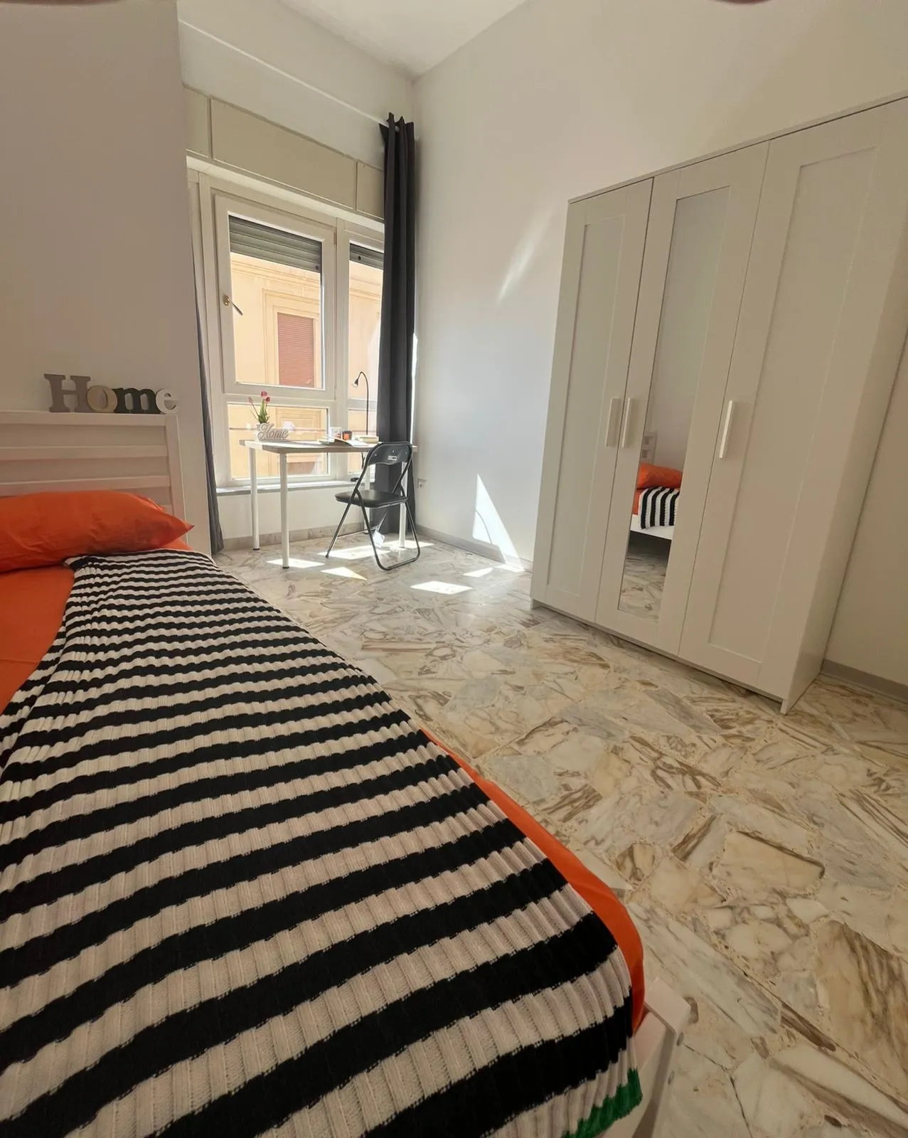 Stanza privata a Cagliari